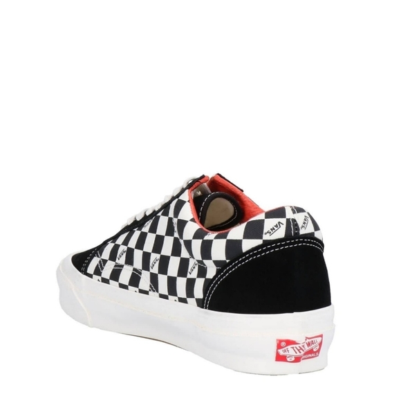 VANS - Picture 3 of 4